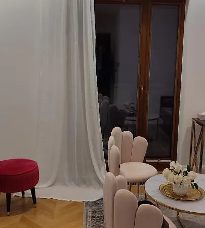Studio Pawia Center